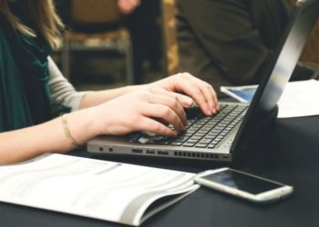 Writing Essay Fast: Top 4 Ways to Compose a Paper ASAP