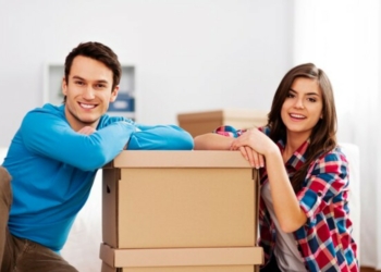 How Much to Tip a Moving Company: 2023 Local Moving Tips