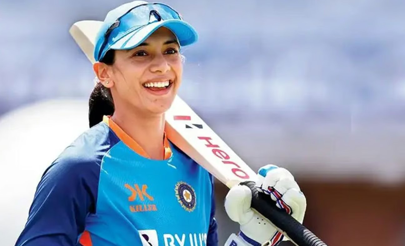 Smriti Mandhana batting in an ODI match