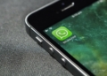 WhatsApp advertising interface updates tab screen