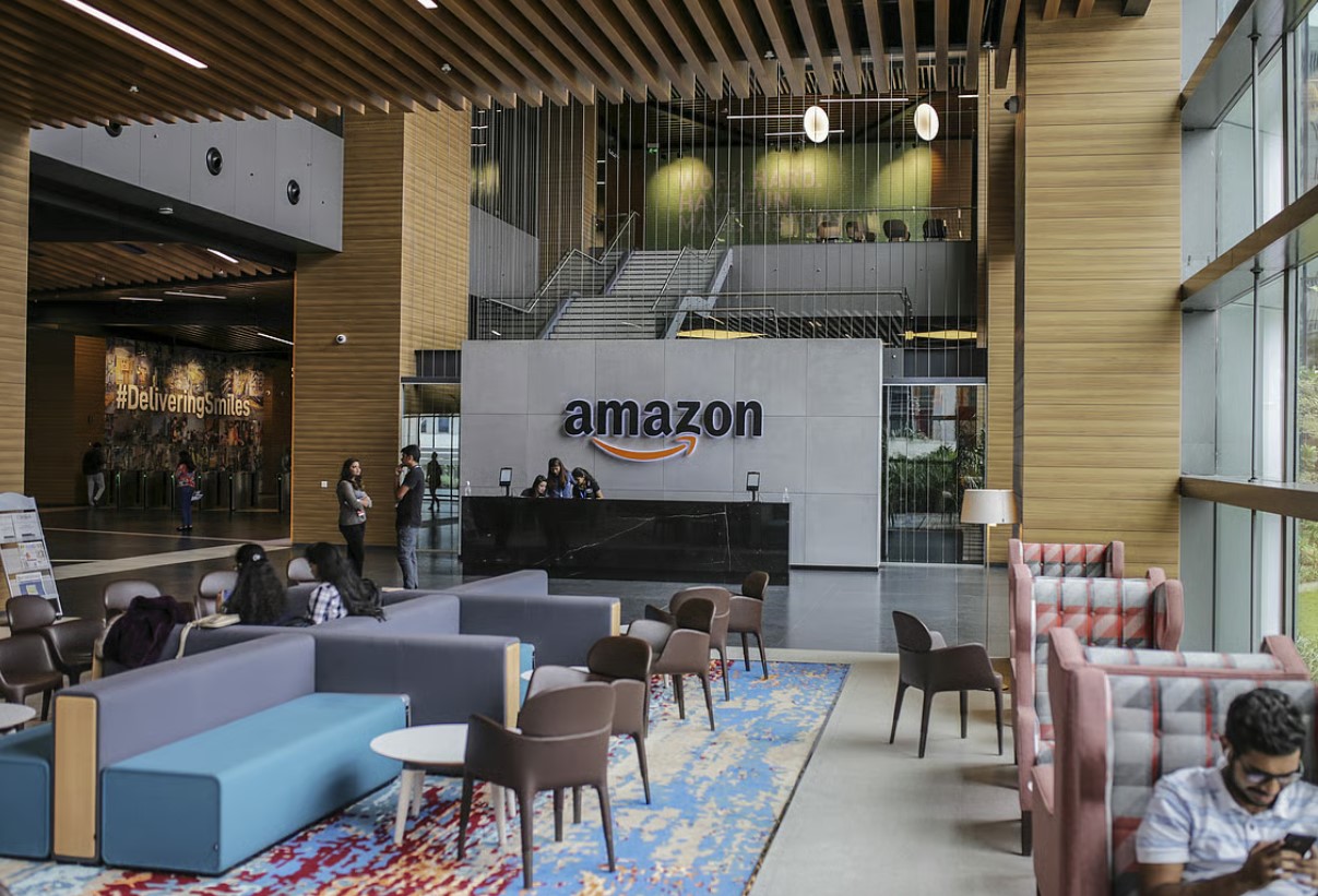 amazon india office employees workspace interior
